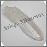 QUARTZ LEMURIEN - 116 grammes - 120x30x28 mm - C647