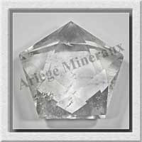 CRISTAL de ROCHE - PENTAGRAMME - 55x55x24 mm - 106 grammes - M002