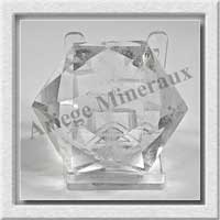 CRISTAL de ROCHE - SCEAU de SALOMON - 53x53x31 mm - 137 grammes - M008